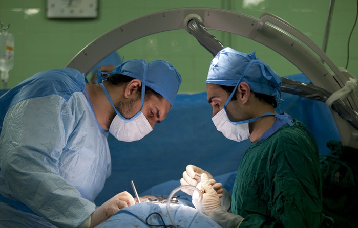 راه اندازی بخش عمل جراحی چشم در بیمارستان سینا