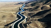 اجرای طرح انتقال آب از دریای عمان به شرق کشور