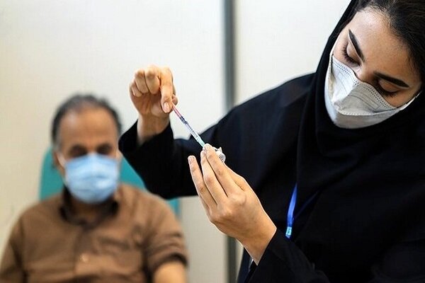 تزریق واکسن کرونا در ۱۴۸ مرکز جامع سلامت همدان
