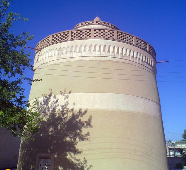 برج کبوترخانه میبد