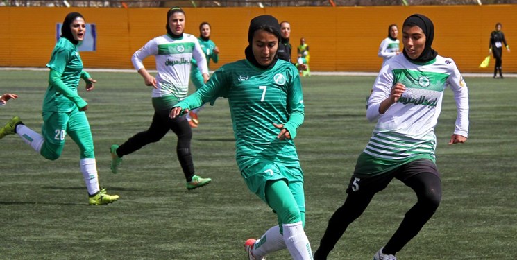 درخشش بانوی فوتبالیست زنجانی در اولین گام انتخابی المپیک فوتبال