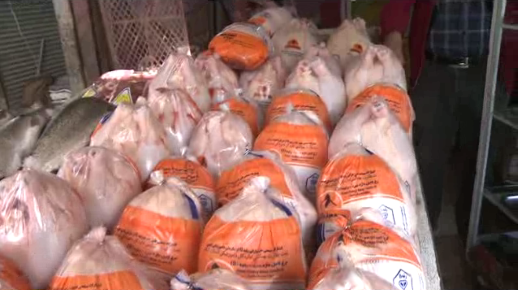 توزیع بیش از ۳۵ تن مرغ در بازار ایلام