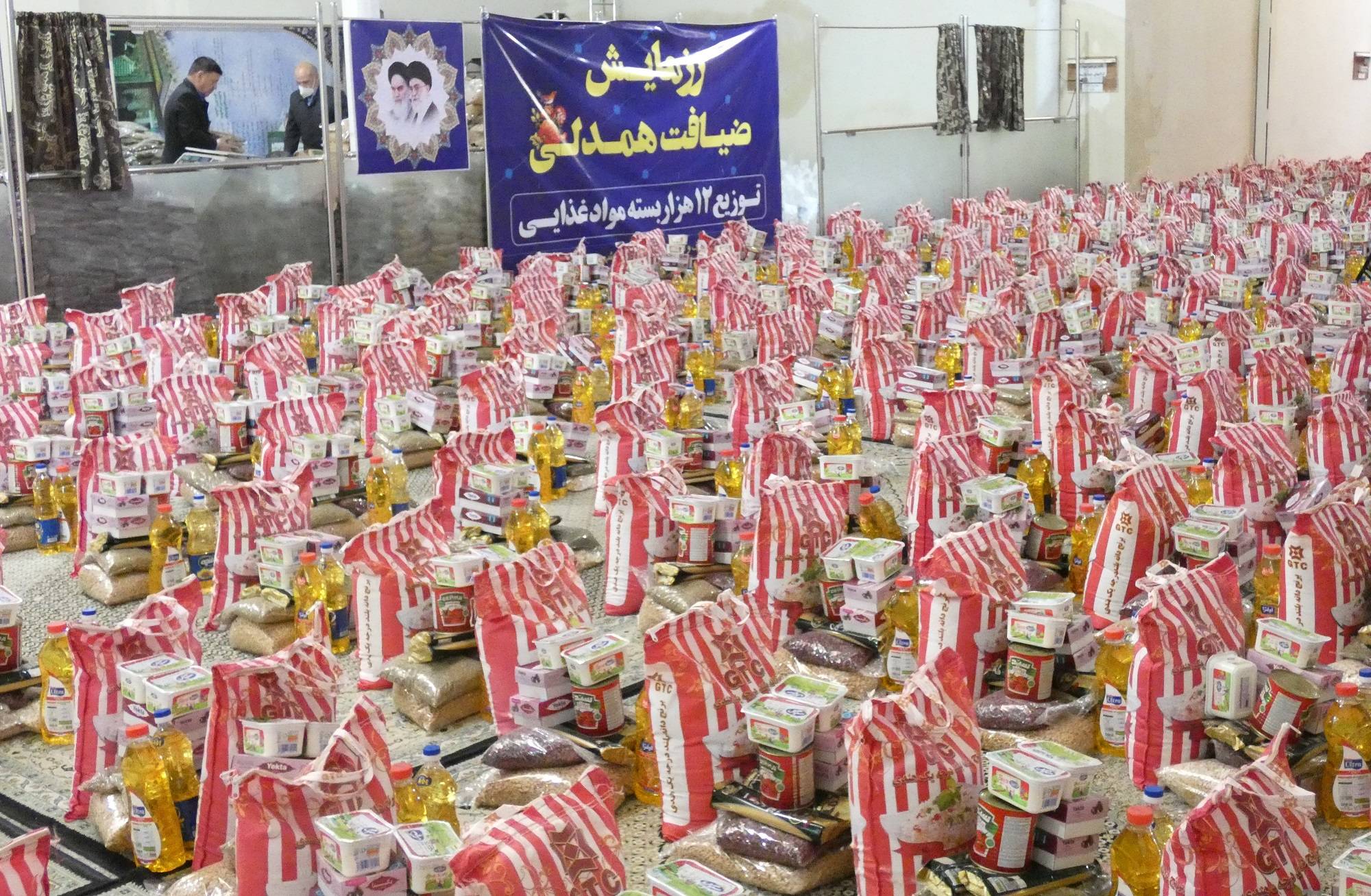 توزیع هزاران بسته معیشتی میان مددجویان بهزیستی خوزستان