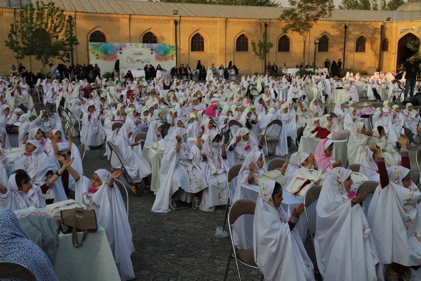 برگزاری جشن دختران روزه اولی منطقه ۷ در باغ موزه قصر