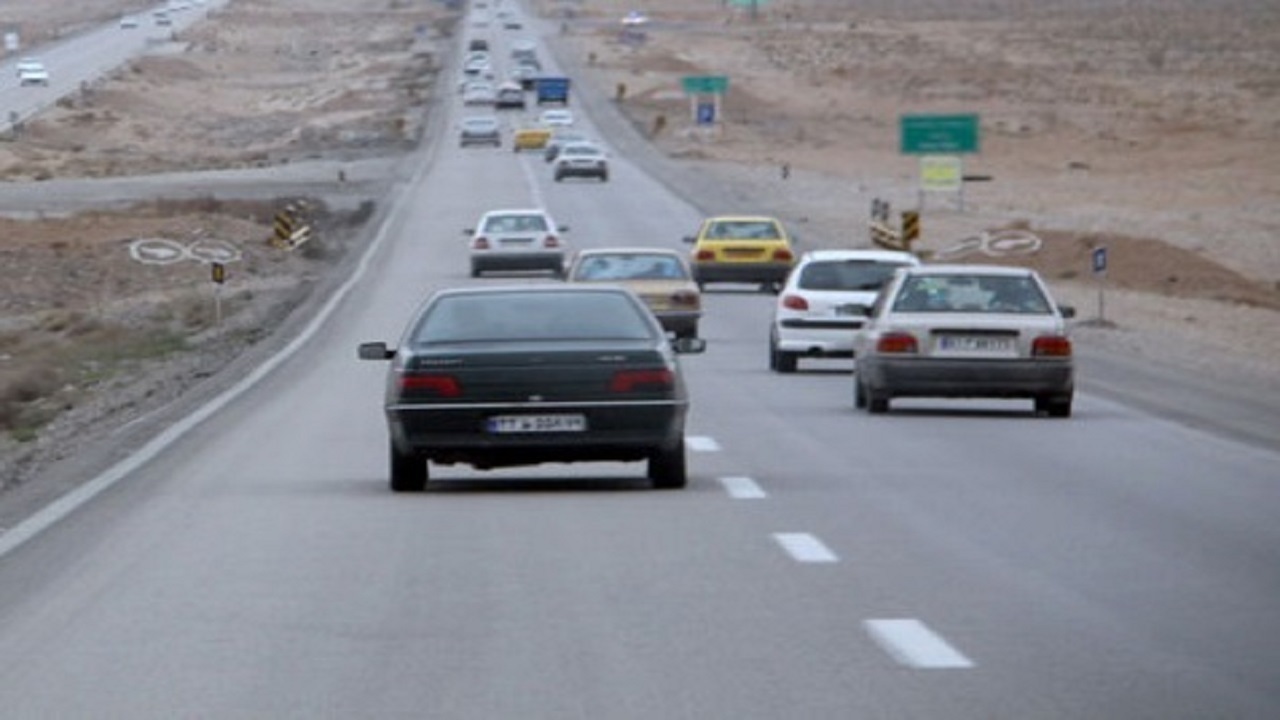 ترافیک پر حجم و جاده های لغزنده در استان سمنان