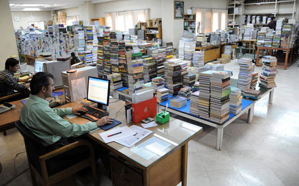 اهدای ۱۰۵ هزار نسخه منابع مطالعاتی به کتابخانه آستان قدس رضوی