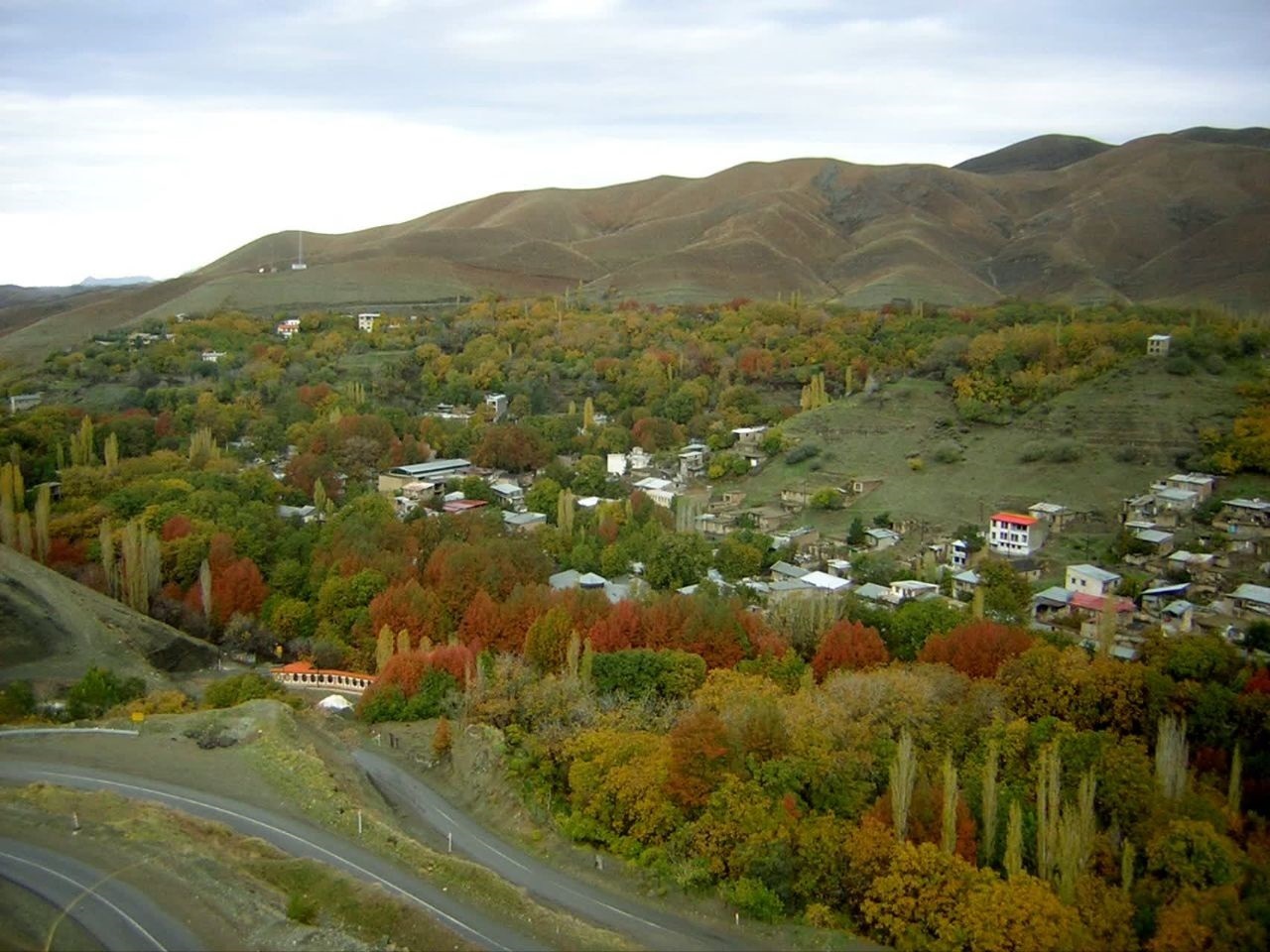 برغان چهاردهمین روستای برتر هدف گردشگری کشور شد