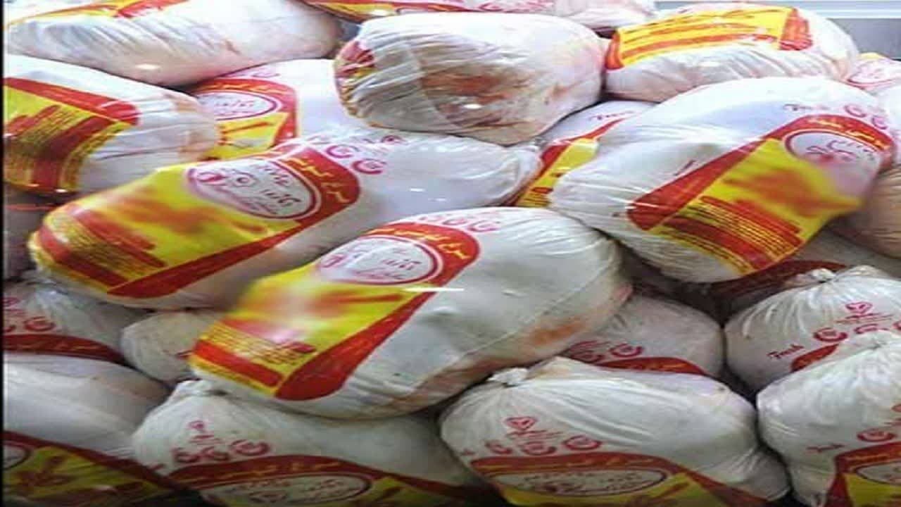 ۱۰ تن مرغ منجمد وارداتی در آذربایجان غربی توزیع شد