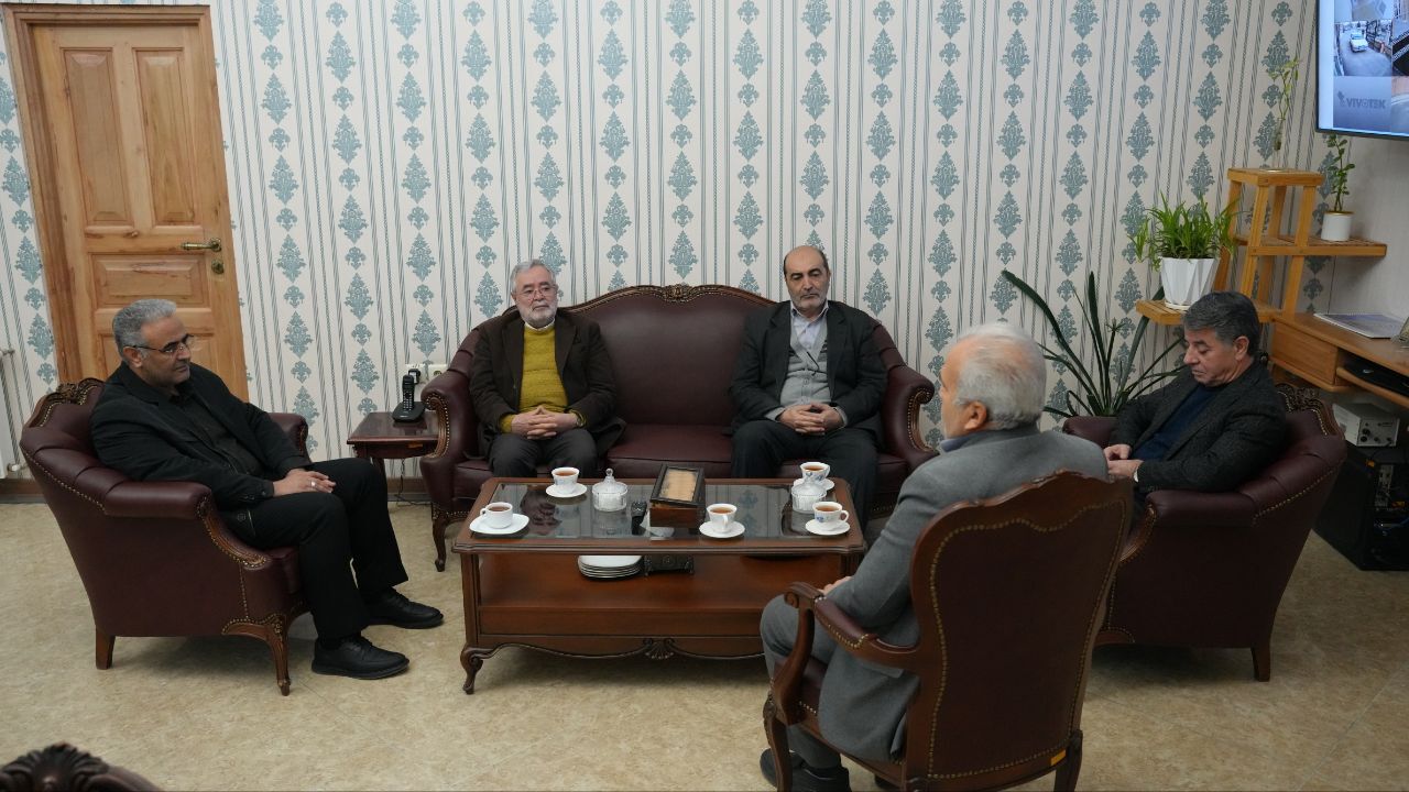 دیدار اعضای هیات مدیره مجمع خیرین سلامت آذربایجان غربی با شهردار ارومیه