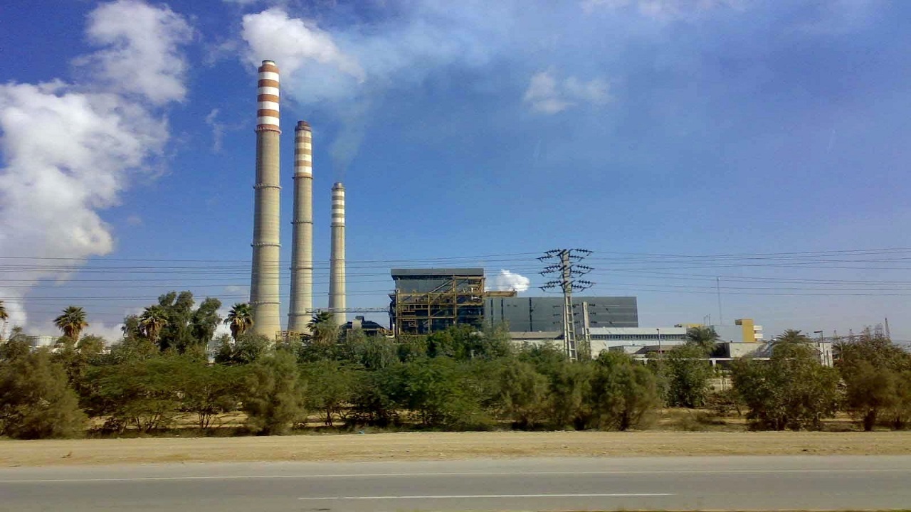 استفاده از مازوت به روند تولید برق نیروگاه رامین اهواز آسیب جدی وارد می‌کند