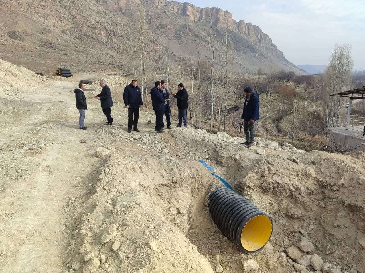 بازدید مسئولین اعتبارات بانک صادرات کشور و استان آذربایجان غربی از پروژه تصفیه خانه فاضلاب ماکو 