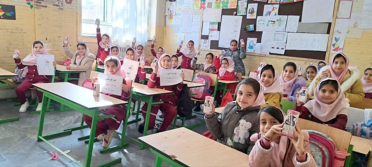 آغازتوزیع شیر رایگان در مدارس آذربایجان غربی