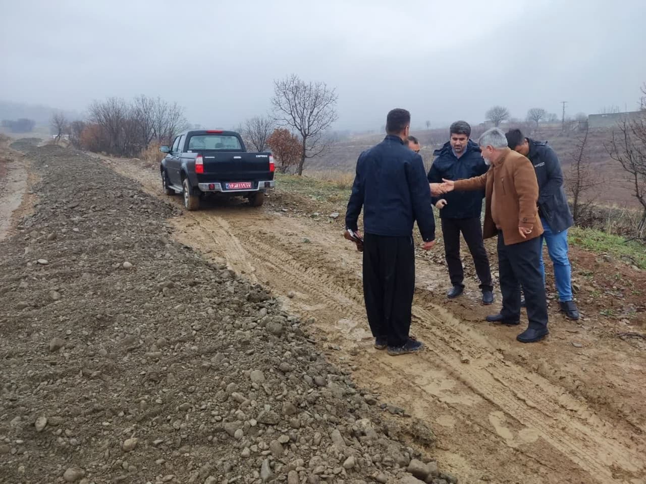 جاده روستایی شالگه بهسازی و شن ریزی شد 