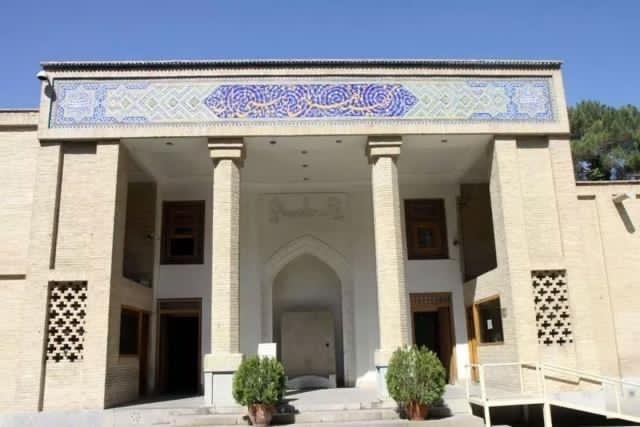 پیگرد سارق موزه هنرهای تزئینی ایران در اصفهان