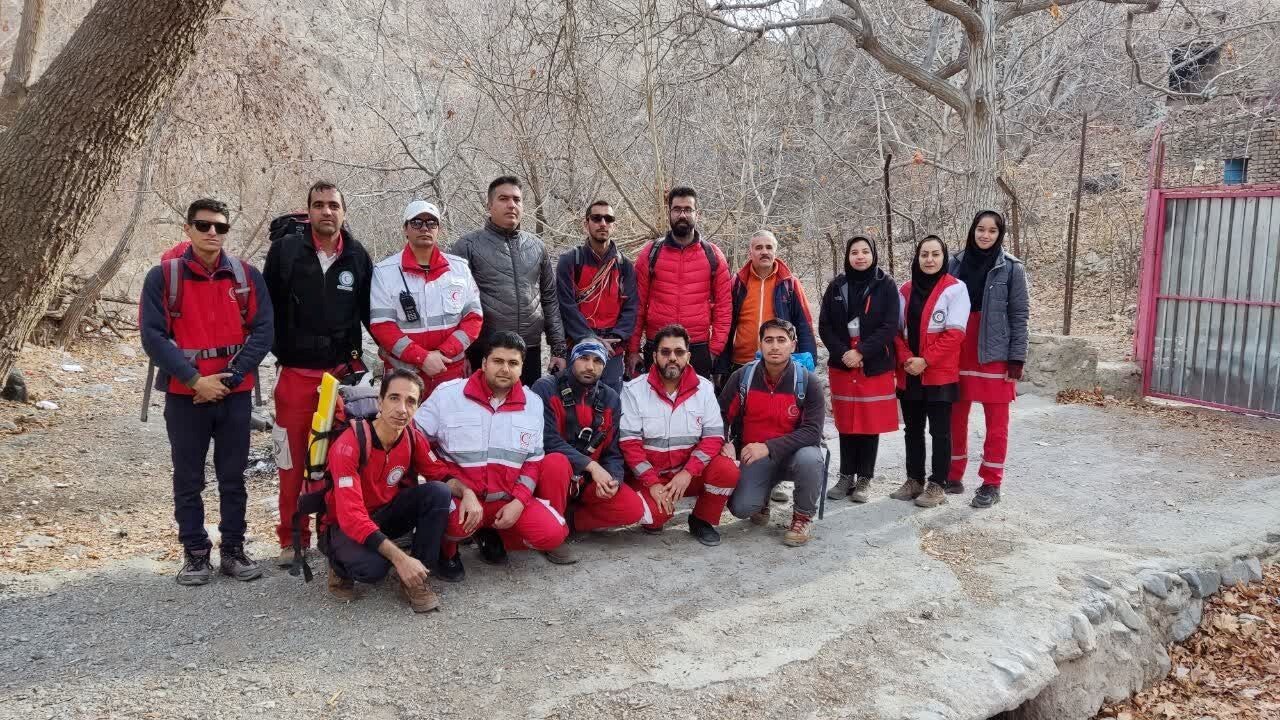 برگزاری مانور امداد و نجات در کوهستان به همت هلال احمر کاشمر