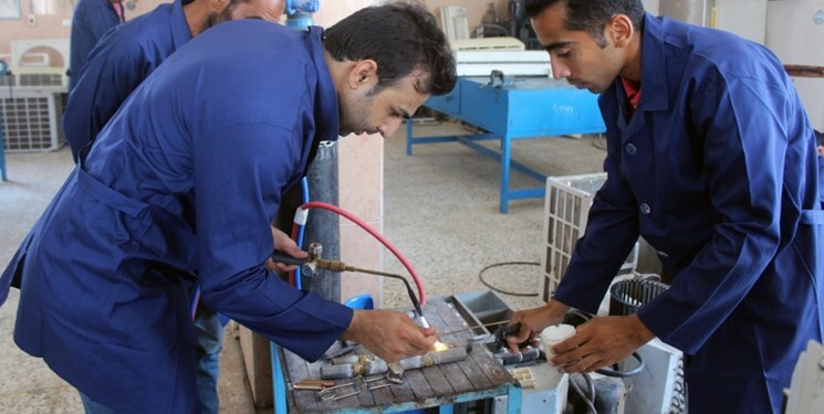 توسعه اشتغال‌پذیری دانش‌آموختگان و دانشجویان در خوزستان