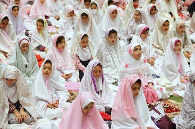 جشن تکلیف ۲۵۰ دانش آموز دختر عشایر تایباد خراسان رضوی
