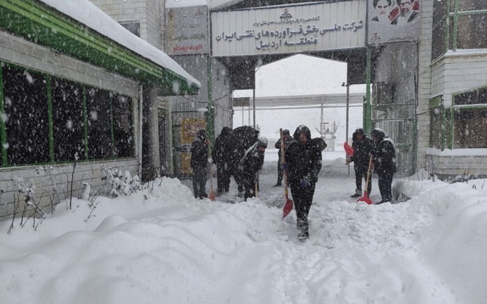 سوخت رسانی بی وقفه در استان اردبیل زیر بارش سنگین برف