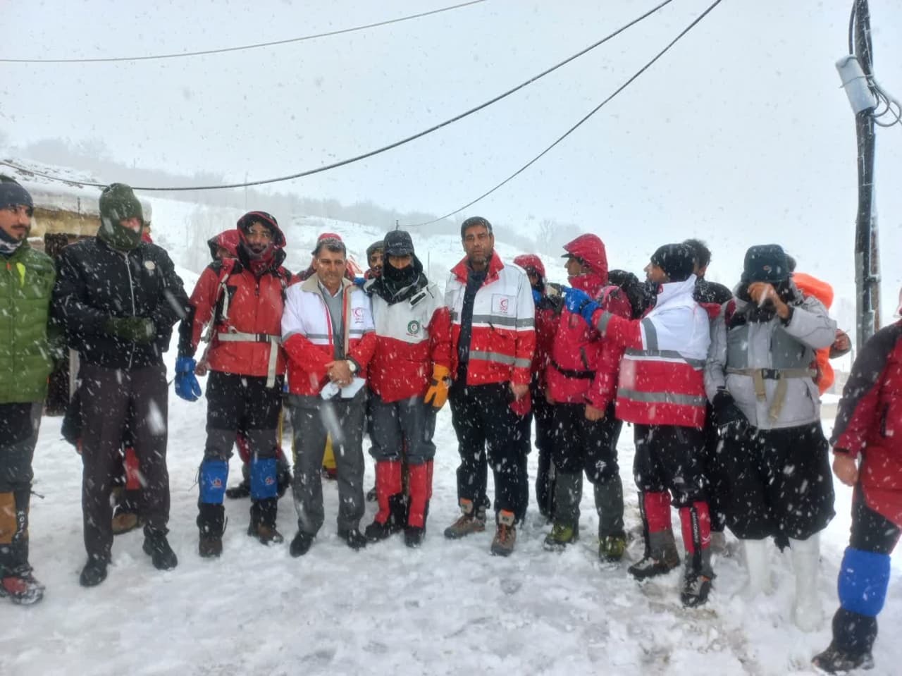 هرگونه خبر مبنی بر پیداشدن وسایل کوهنوردان مفقودی ارتفاعات اشنویه کذب است