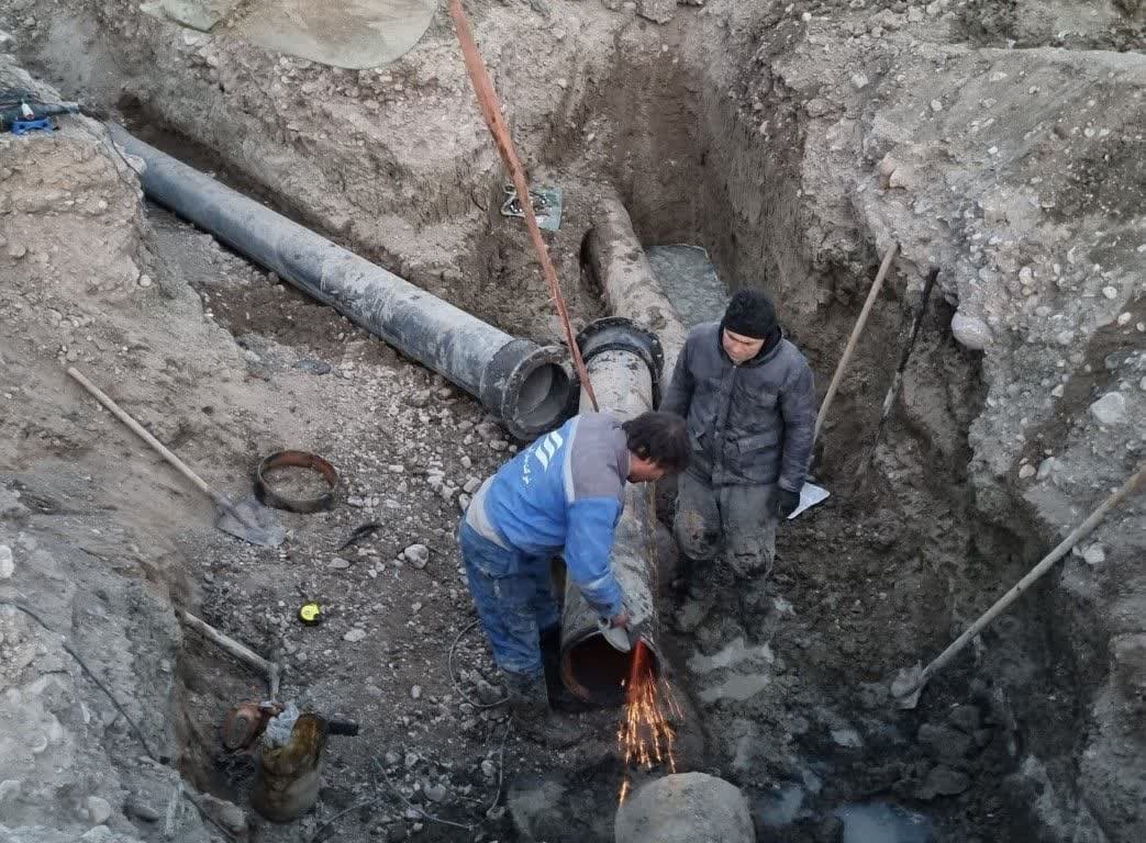 اتمام عملیات جابجایی خط انتقال آب شرب چاه‌های شهر بازرگان