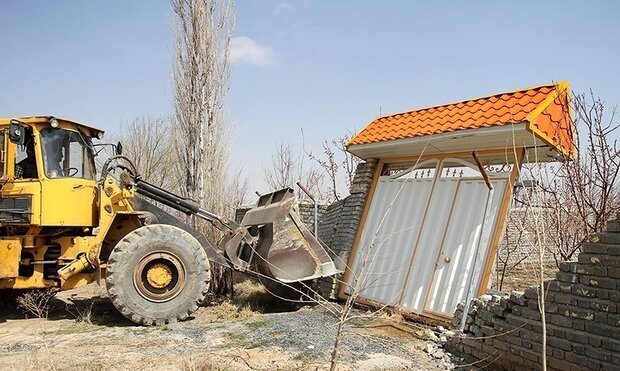 تخریب ۲ مورد ساخت و ساز غیر مجاز در شهرستان بهار 