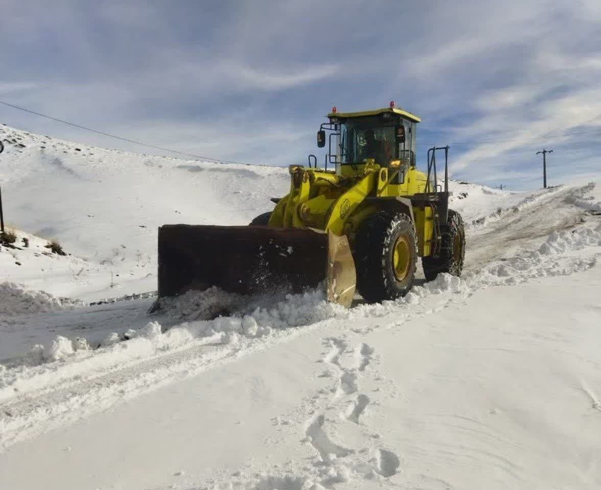برف روبی ۴۰ کیلومتر از محور‌های مواصلاتی آذربایجان غربی