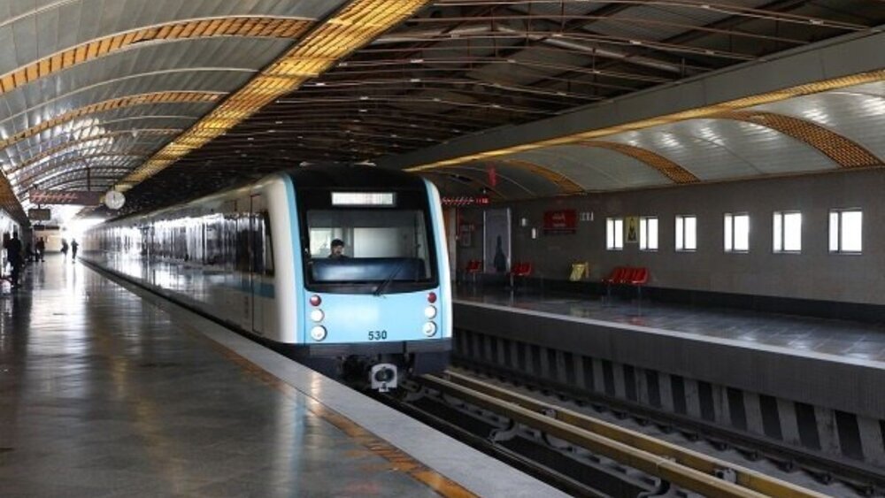 رفع نقص فنی قطار در خط یک مترو تهران