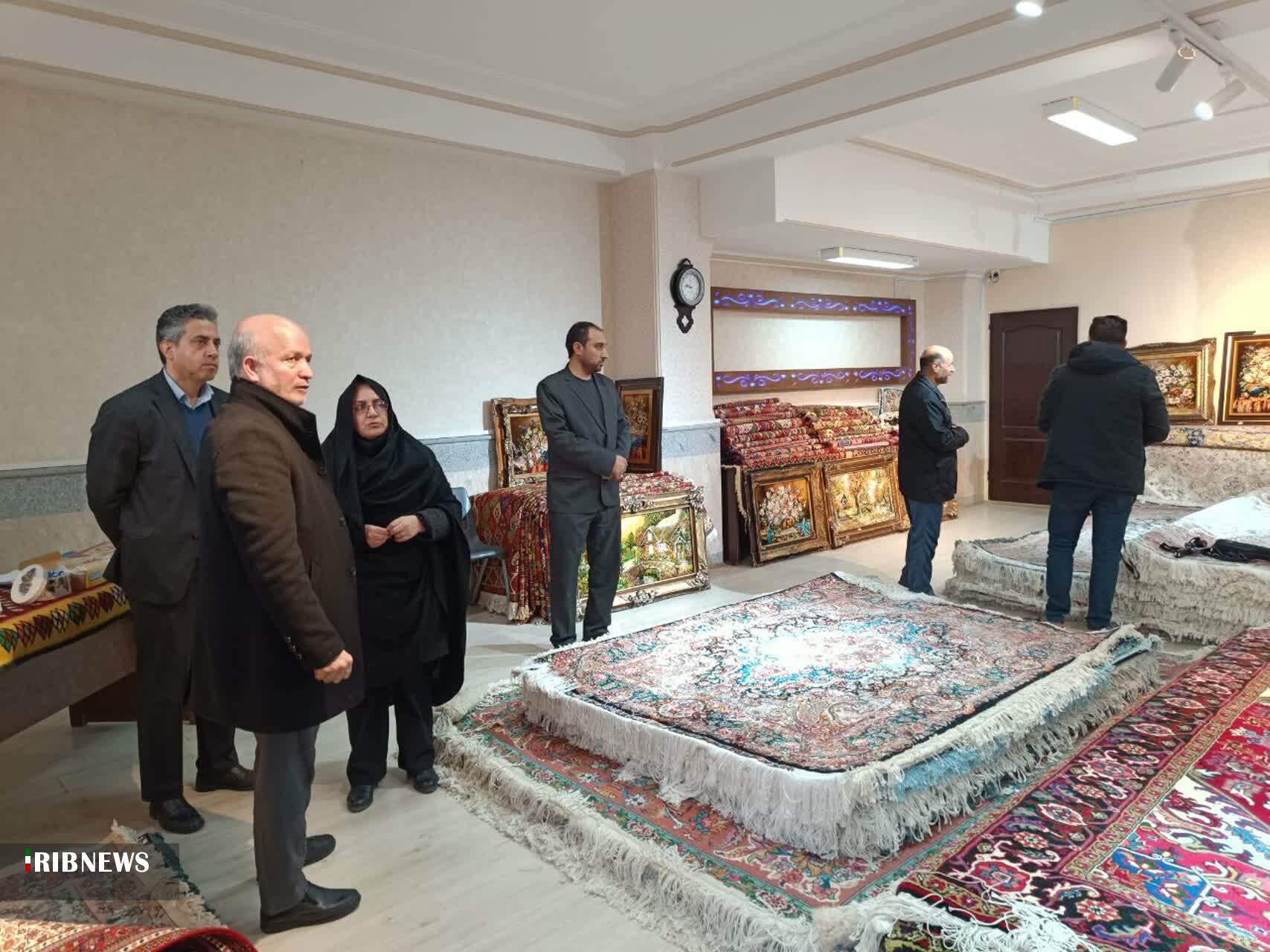 برپایی نمایشگاه تولیدات فرش مددجویی در تبریز