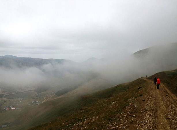 جاده های کوهستانی خراسان رضوی مه آلود است
