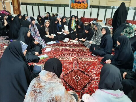 اعتکاف دانش آموزان در ۶۰ مسجد استان اصفهان