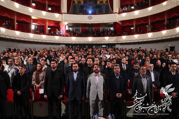 افتتاح جشنواره فیلم فجر با معرفی برگزیدگان یه بخش  *