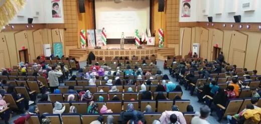 حضور استاندار خراسان رضوی در جشن انقلاب بچه‌های بهزیستی در مشهد