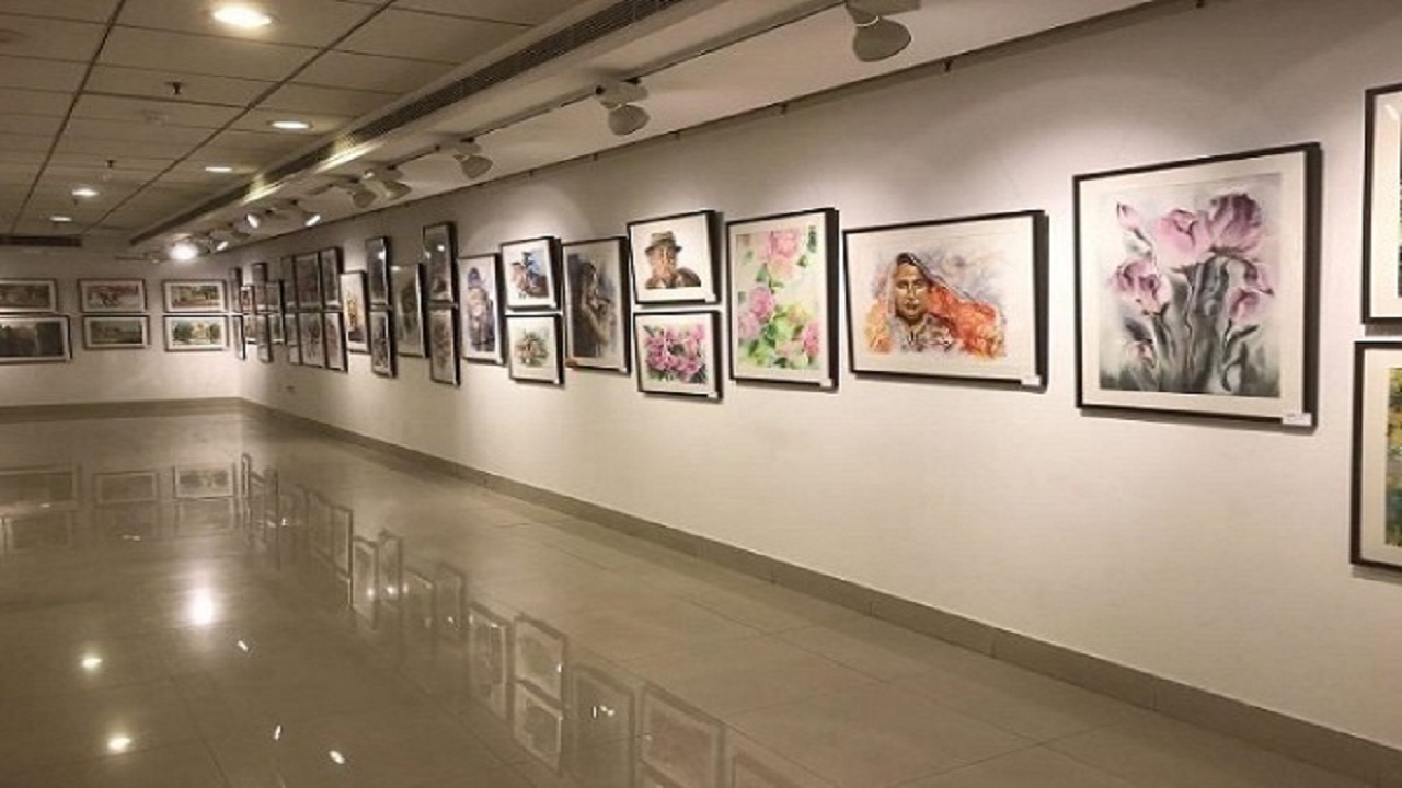 برپایی نمایشگاه گروهی آثار نشانه نگارستان در اهواز