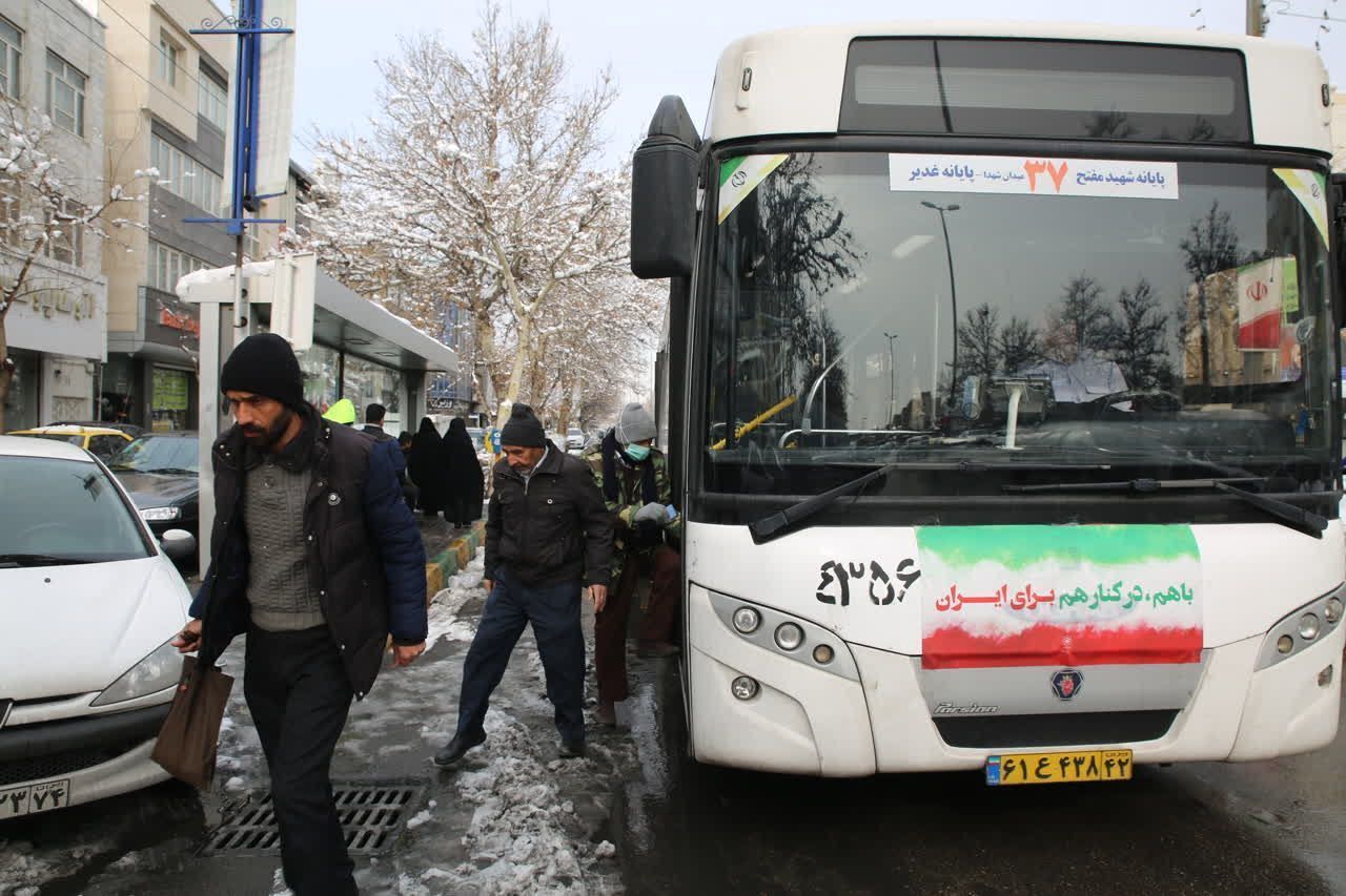 اهتمام  ناوگان اتوبوسرانی مشهد در سرویس دهی زائران و مجاوران با همه ظرفیت در برف و سرما
