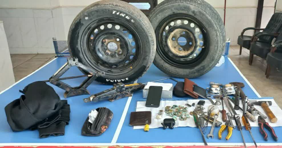 دستگیری متهمان به سرقت قطعات و محتویات داخل خودرو در نیشابور