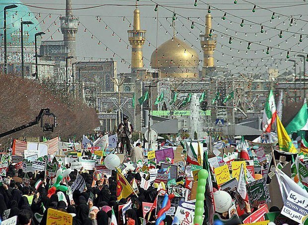 حضور مردم در راهپیمایی ۲۲ بهمن تجدید بیعت با انقلاب اسلامی است