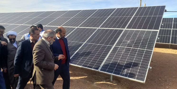 افتتاح ۱۱ واحد نیروگاه خورشیدی در استان