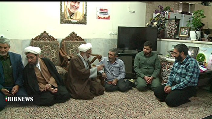 دیدار با خانواده شهیدان حادثه تروریستی و دفاع مقدس کرمان
