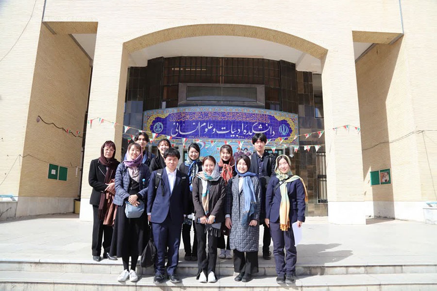 بازدید جمعی از دانشجویان ژاپنی از دانشگاه اصفهان