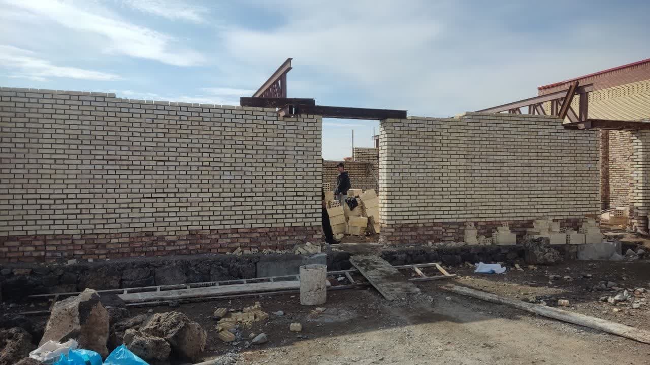 ساخت کارگاه تولید قارچ در هنرستان  امام رضا (ع) پلدشت