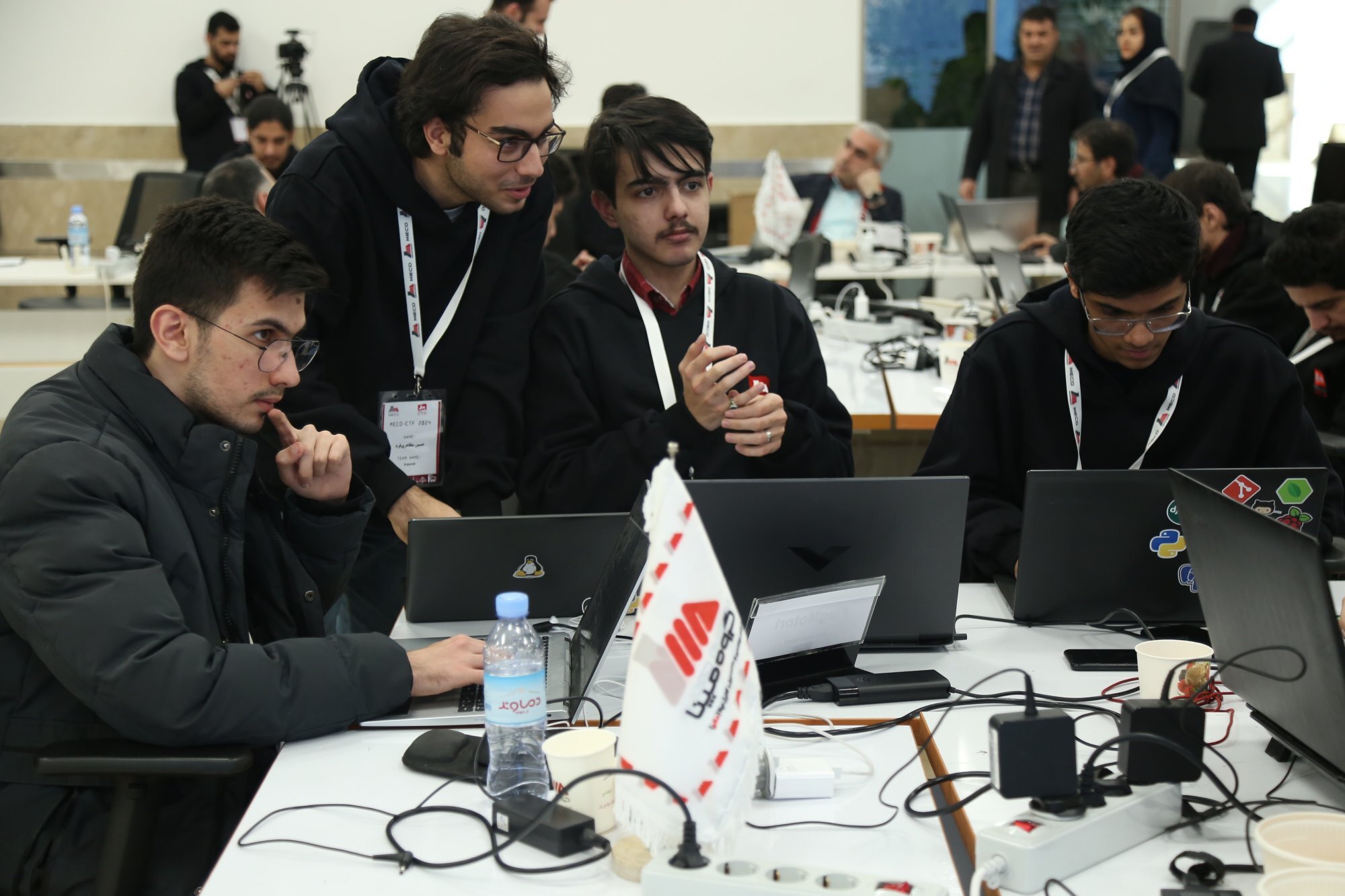 نخستین مسابقه بینالمللی فتح پرچم مکو برگزار شد نخستین مسابقه بینالمللی فتح پرچم مکو برگزار شد