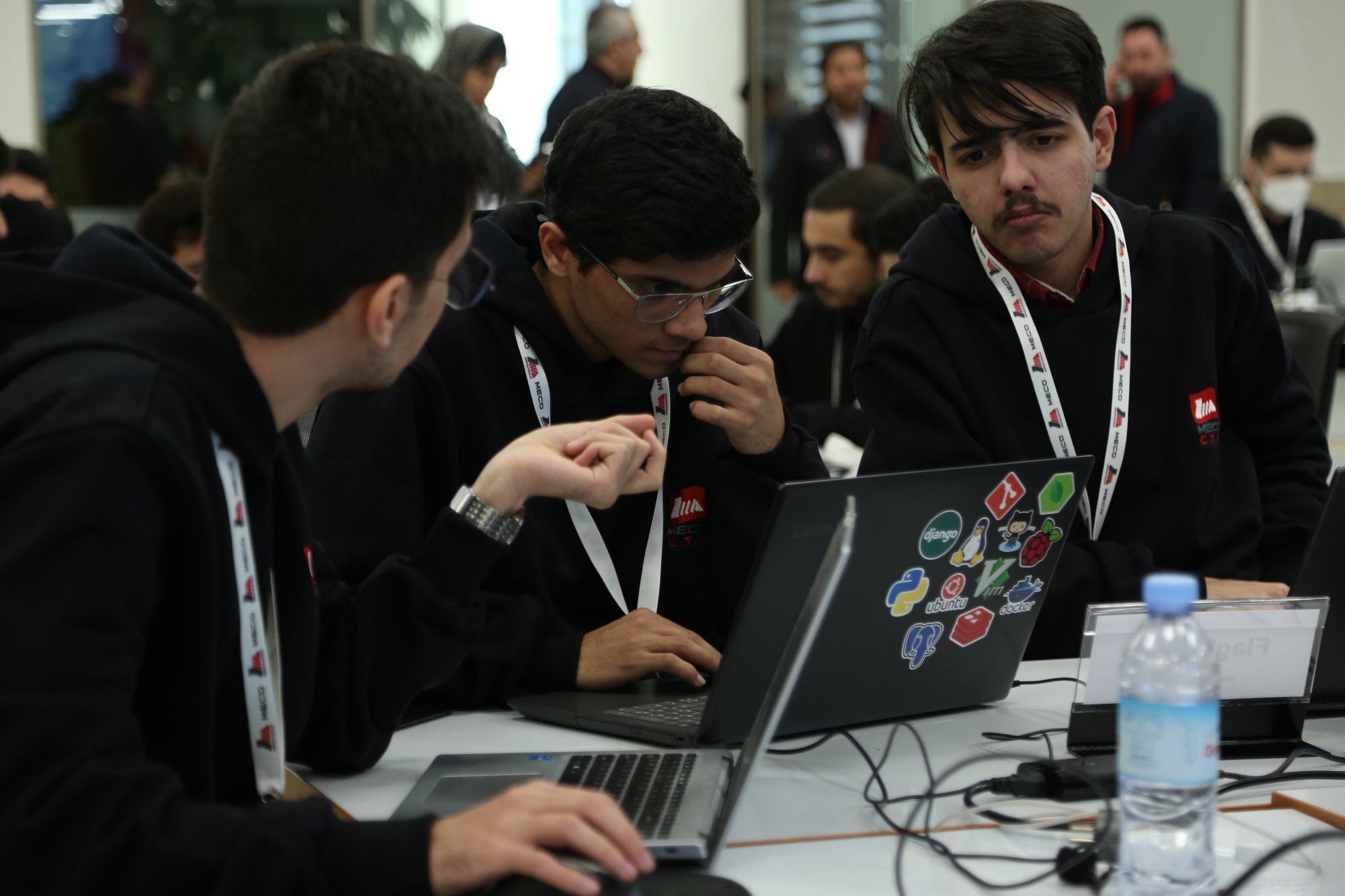 نخستین مسابقه بینالمللی فتح پرچم مکو برگزار شد نخستین مسابقه بینالمللی فتح پرچم مکو برگزار شد