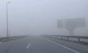 مه غلیظ در جاده های زنجان و کاهش دید رانندگان