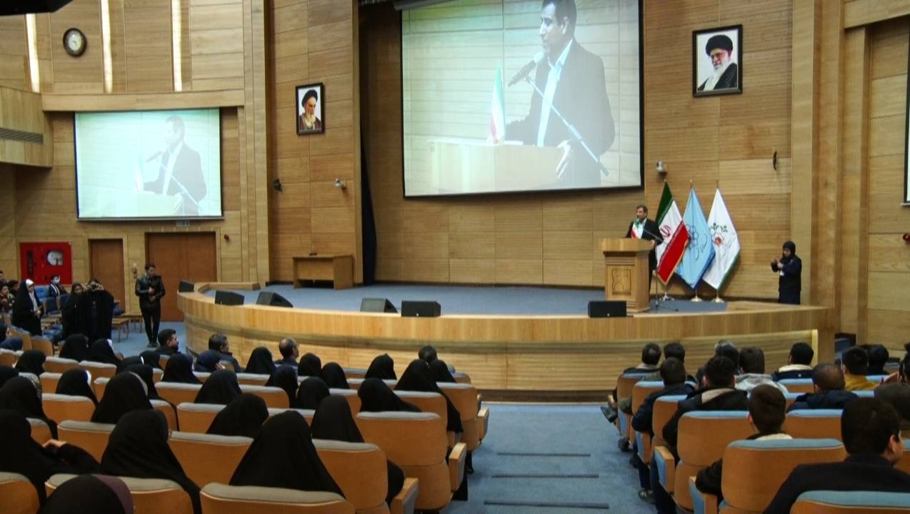 برگزاری انتخابات در شعب اخذ رای با نظارت دانش آموزان مشهدی