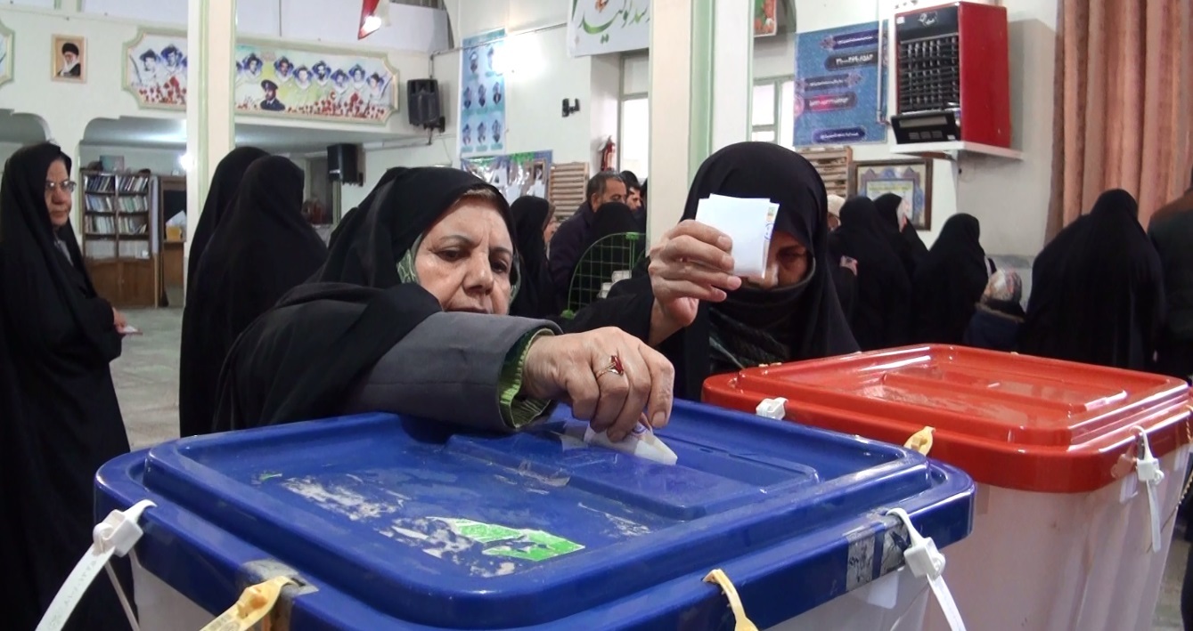 حضور گرم مردم پایتخت تاریخ و تمدن ایران زمین پای صندوق‌های رأی