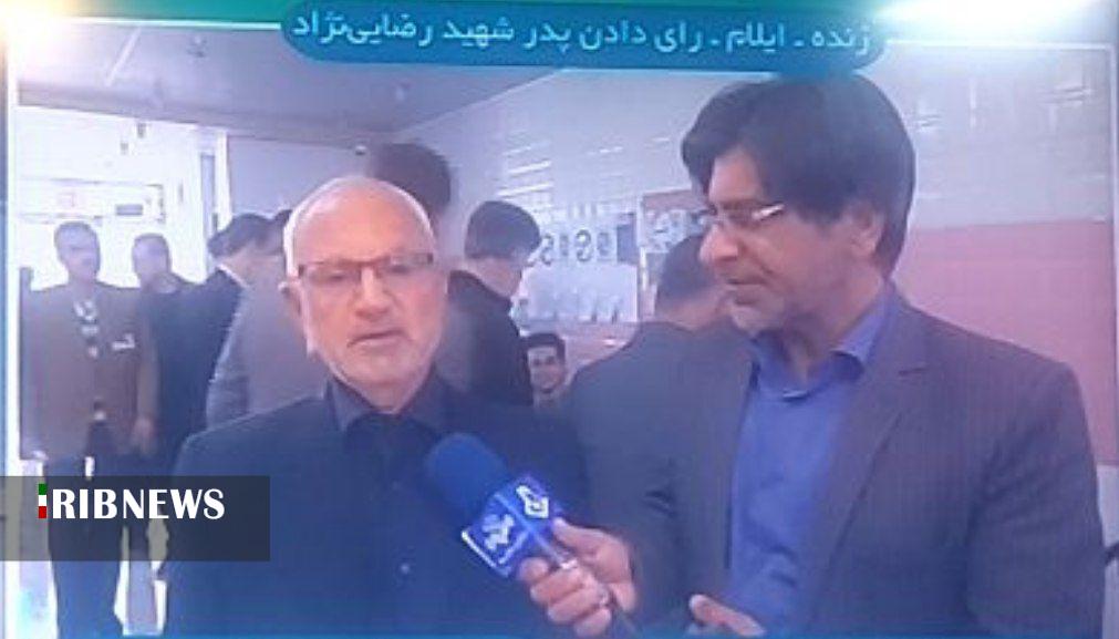 حضور پدر شهید رضایی نژاد در پای صندوق رأی