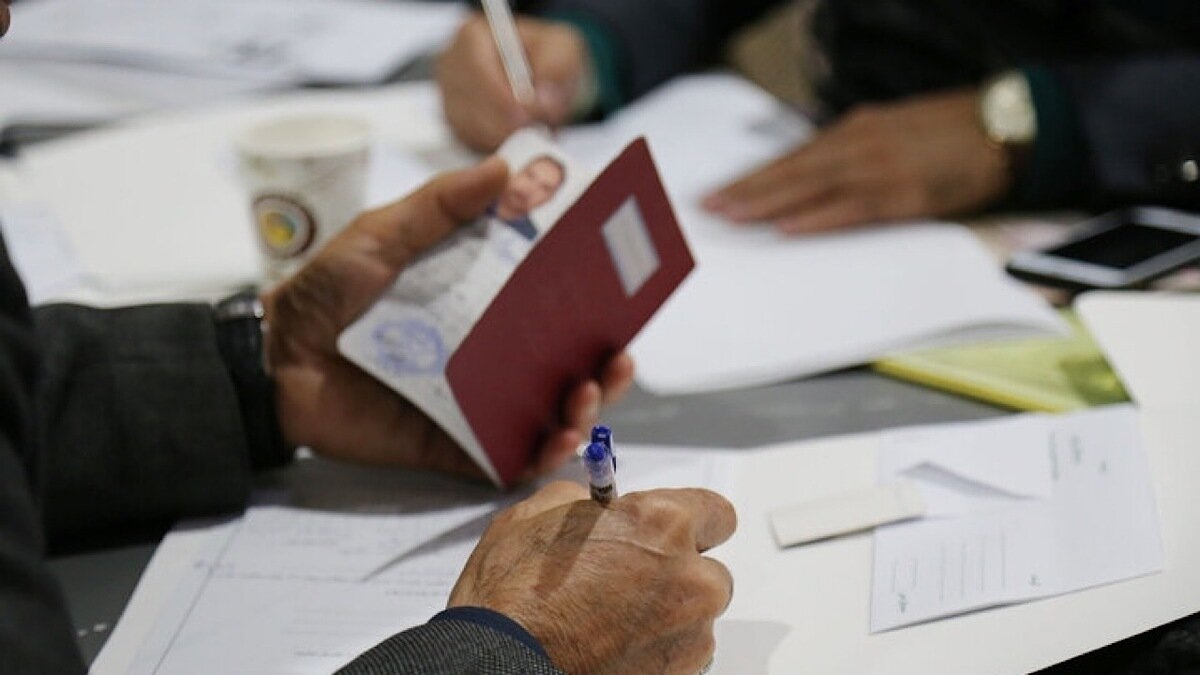 فعالیت اداره ثبت احوال بردسکن در روز انتخابات