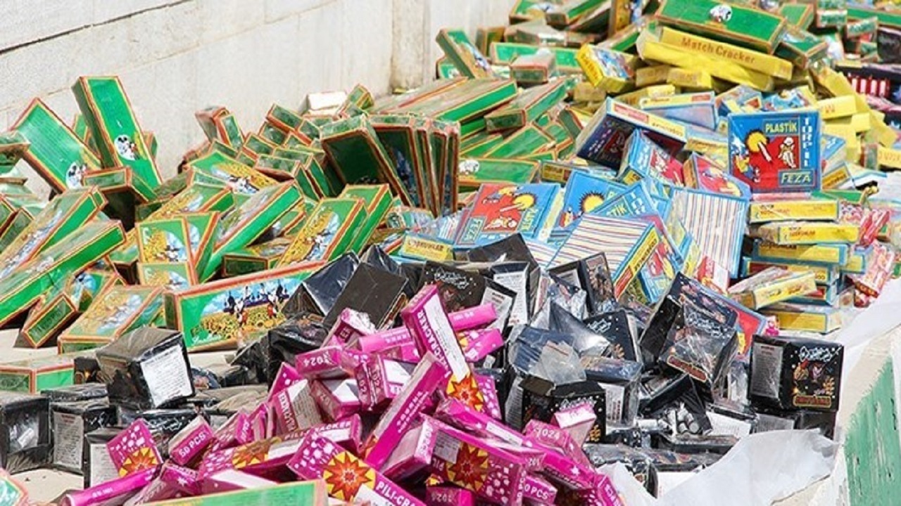 کشف بیش از ۴۳ هزار قلم انواع موادمحترقه در یزد