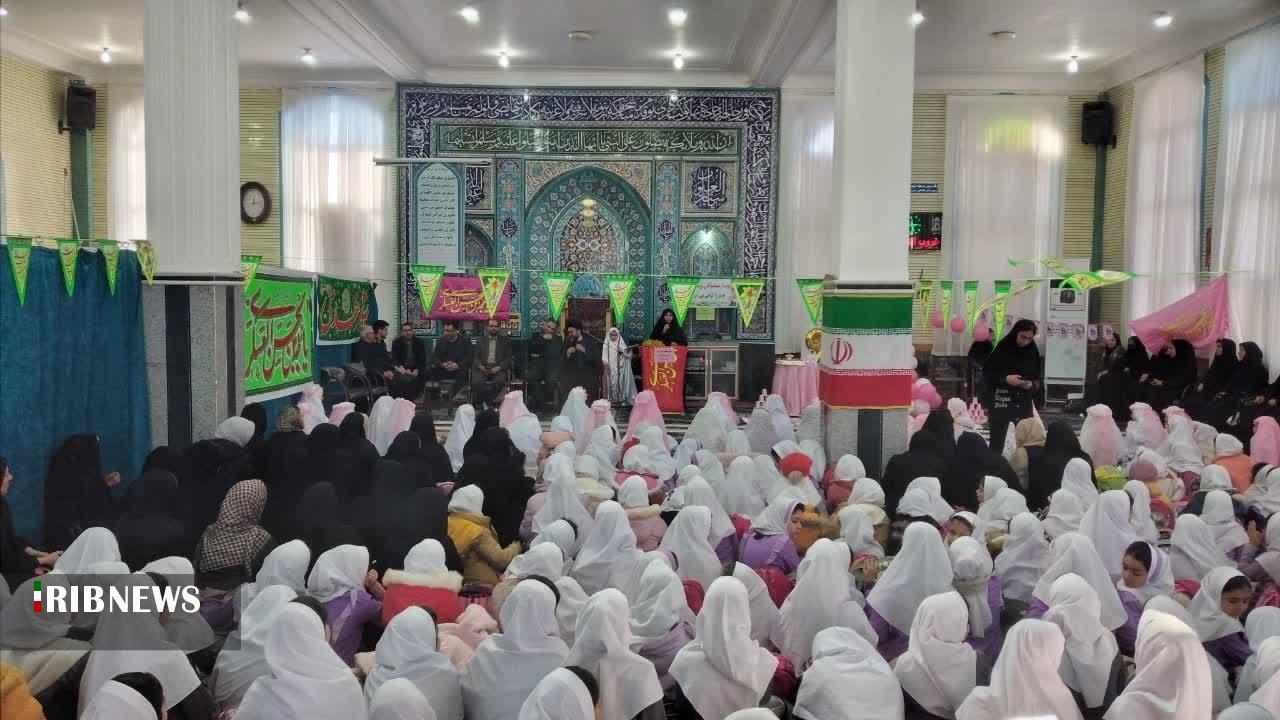 جشن تکلیف دانش آموزان دختر در باروق