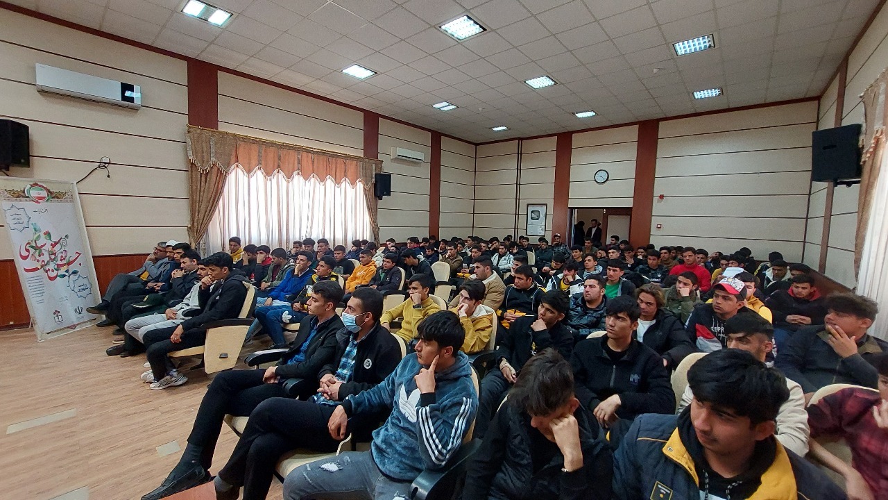 مراسم جشن تکلیف سیاسی دانش آموزان در فیروزه